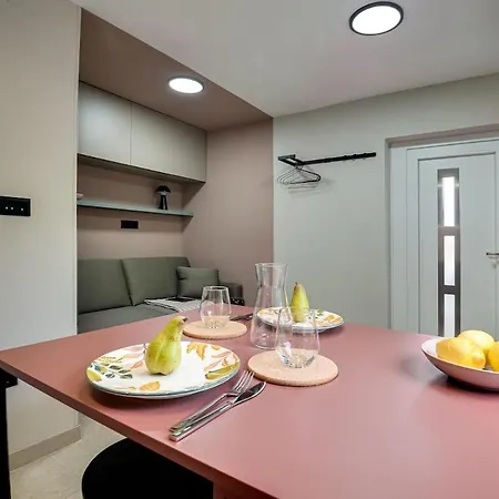 アパート Bruna Apartman-with Private Parking