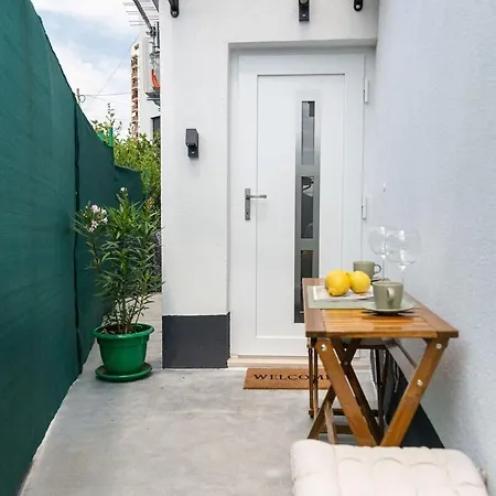 Bruna Apartman-with Private Parking アパート *