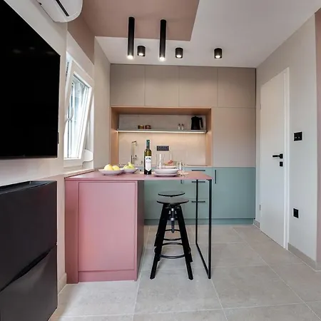 Bruna Apartman-with Private Parking アパート *